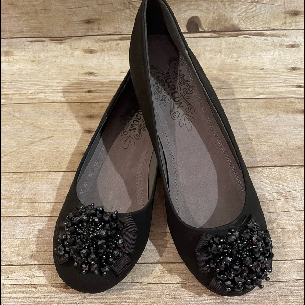 NWOB Hurlun Rote Women’s Flats with gorgeous Black Beaded Accent on Toe